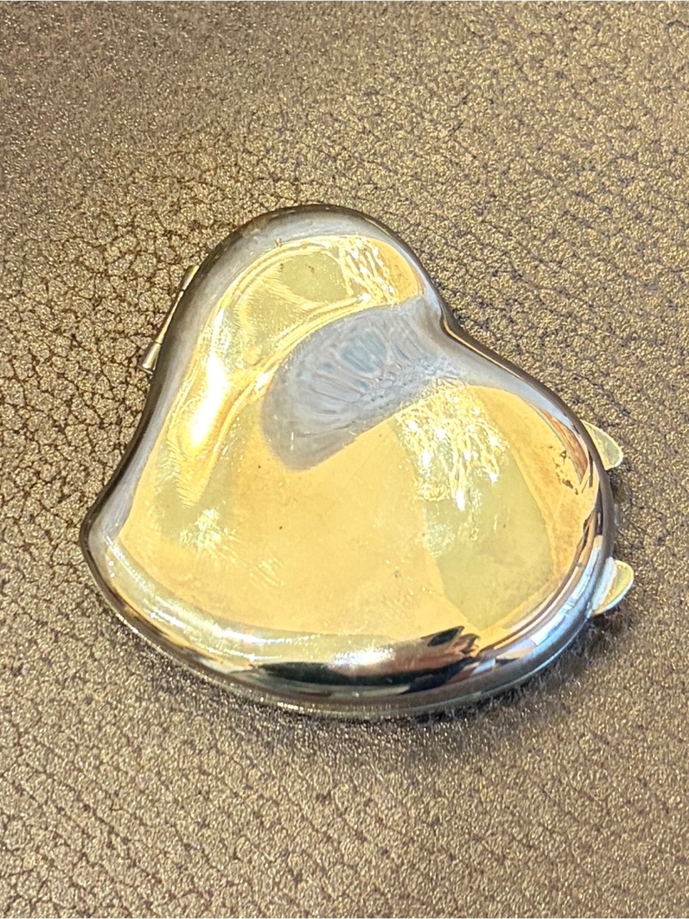 Heart-Shaped silver plated mirror compact